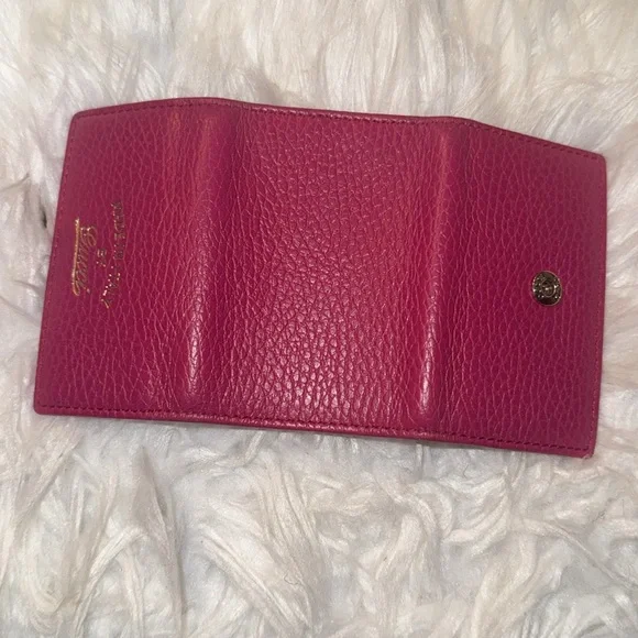 GUCCI SWING LEATHER KEY CASE EUC - Picture 9 of 9